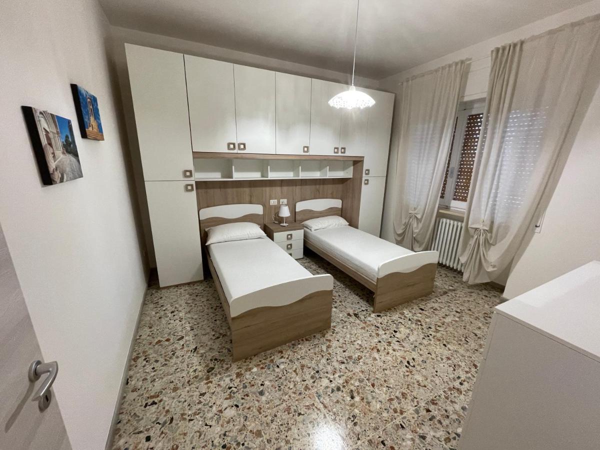 4 Pini Apartment Ancona Exterior foto