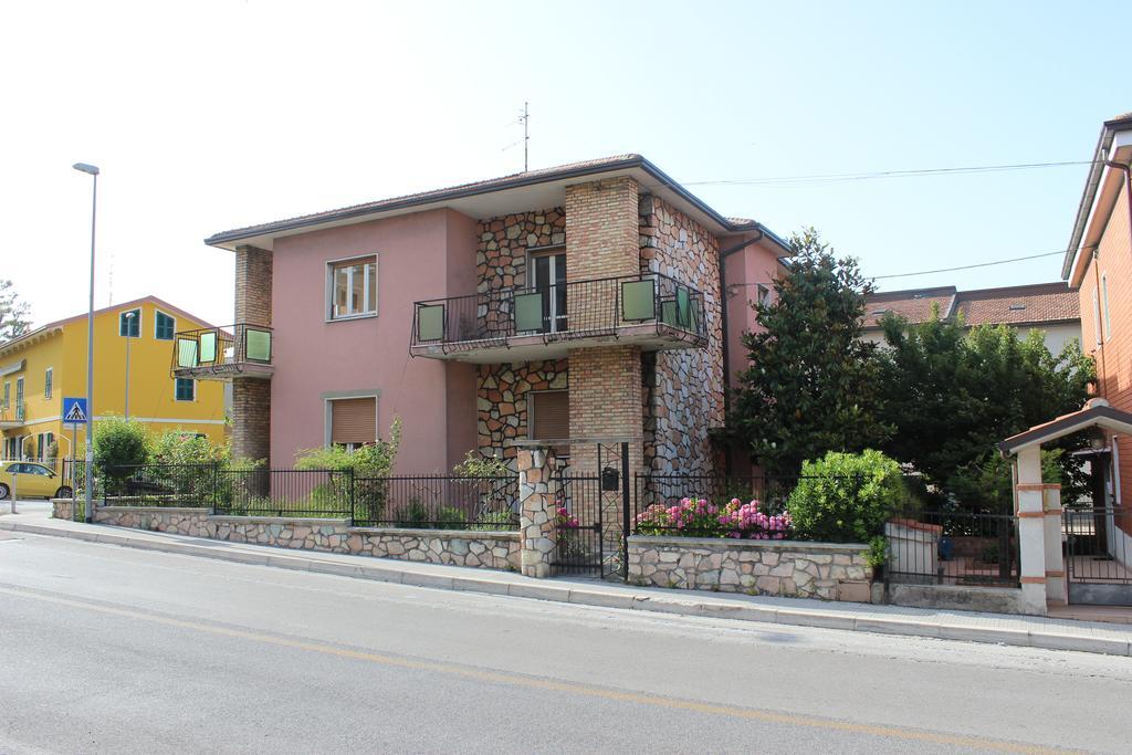 4 Pini Apartment Ancona Exterior foto